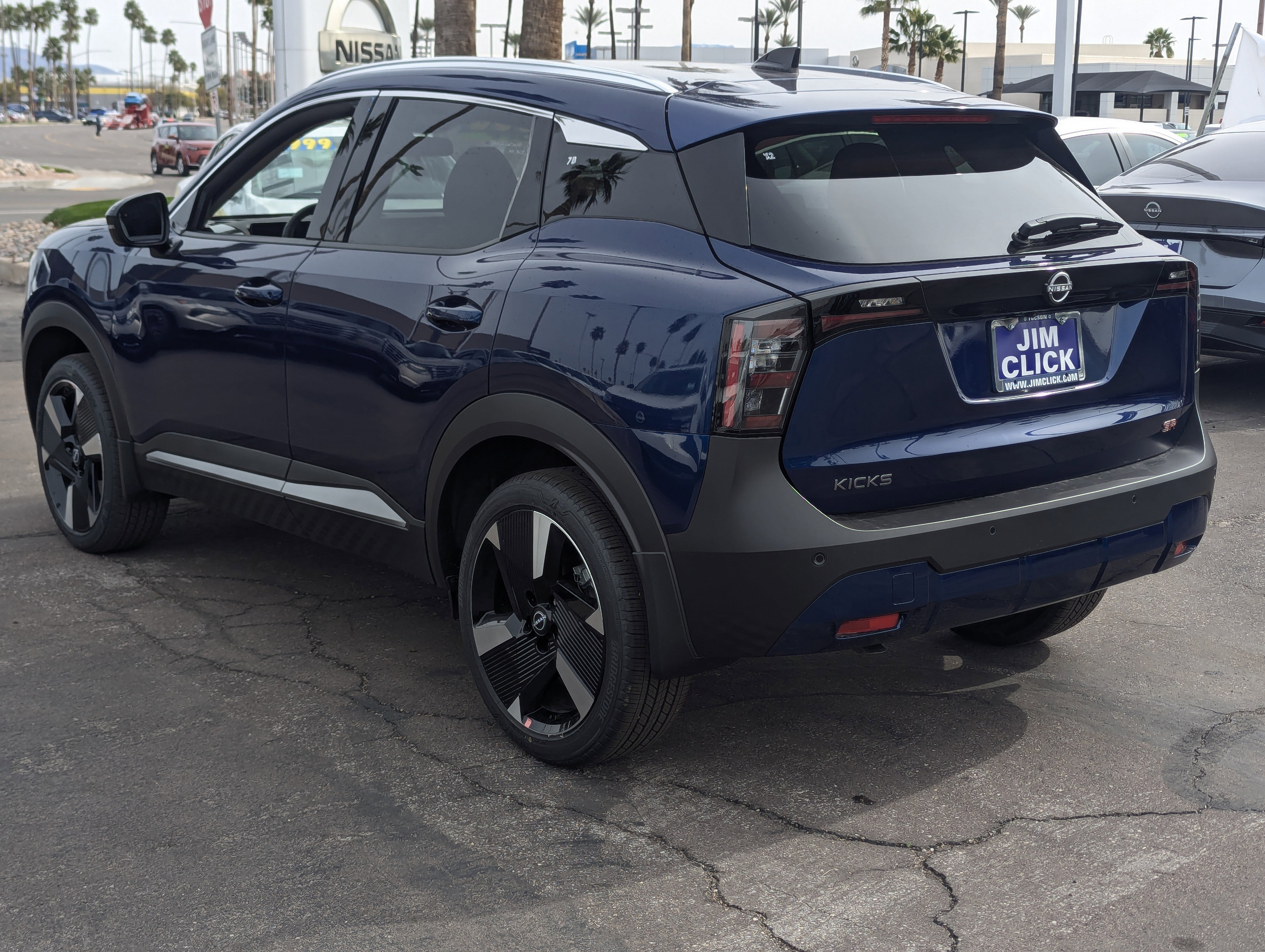 New 2026 Nissan Kicks SR image 4