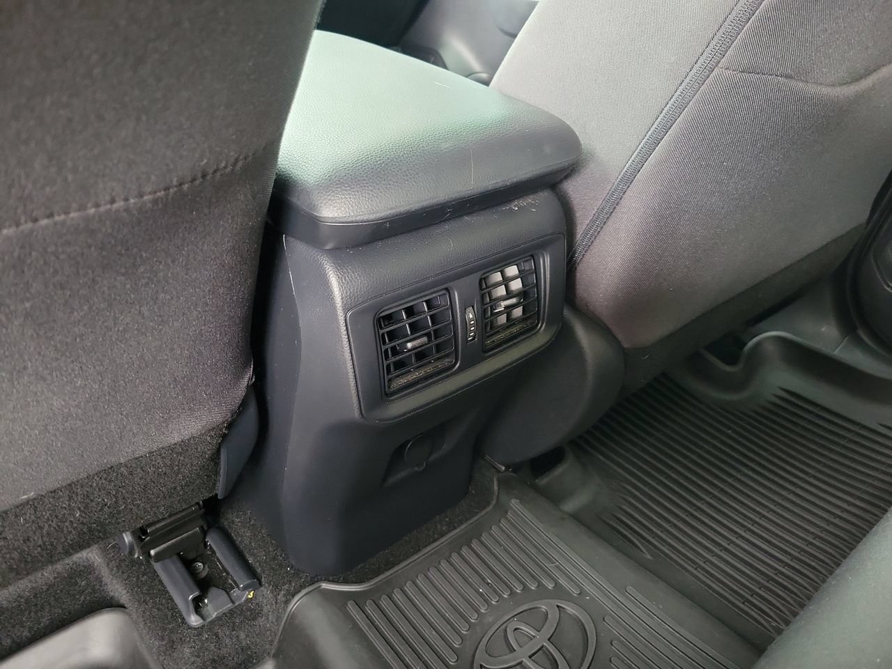 Used 2024 Toyota RAV4 LE FWD image 11