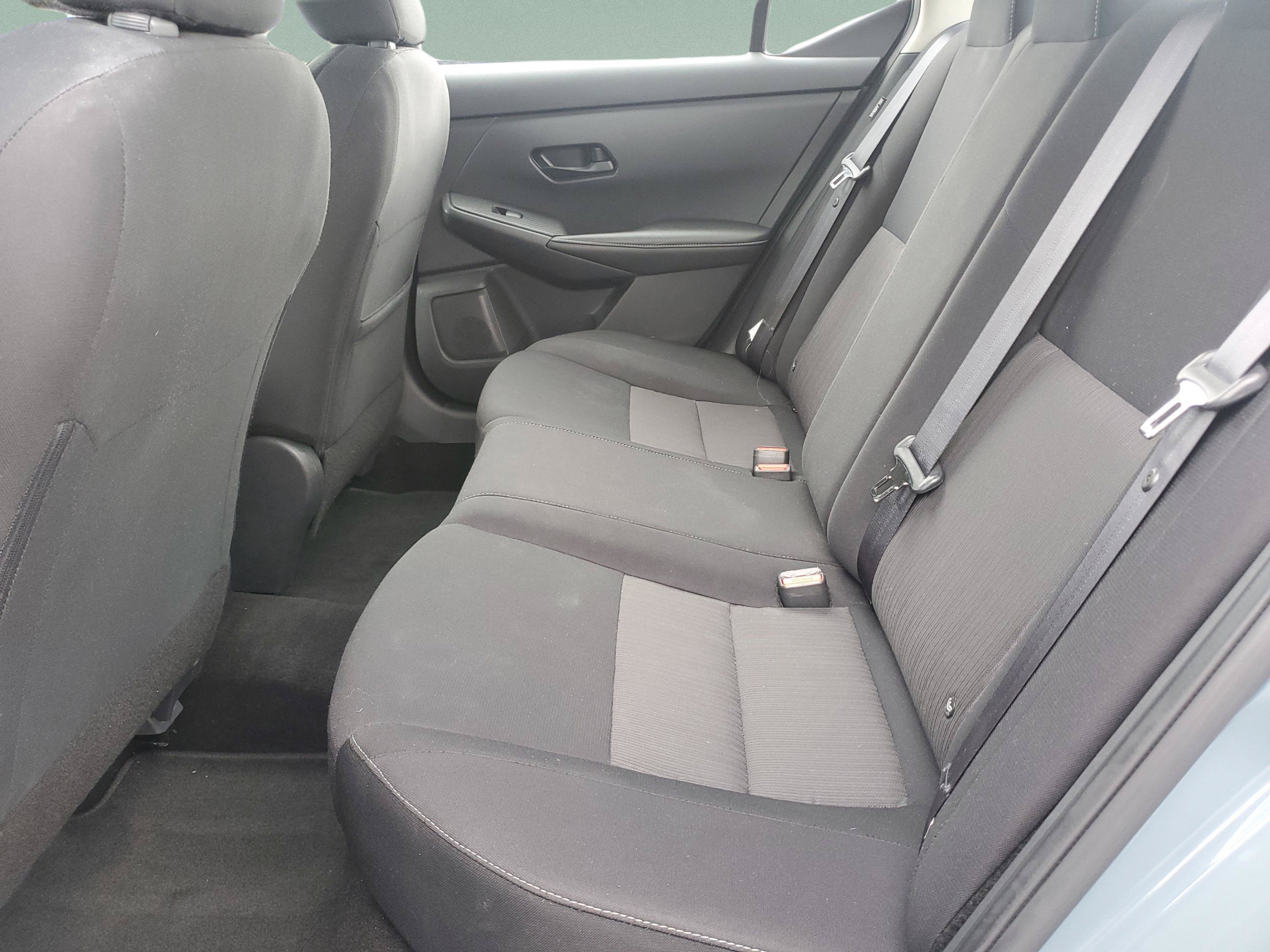 Used 2024 Nissan Sentra SV FWD image 9