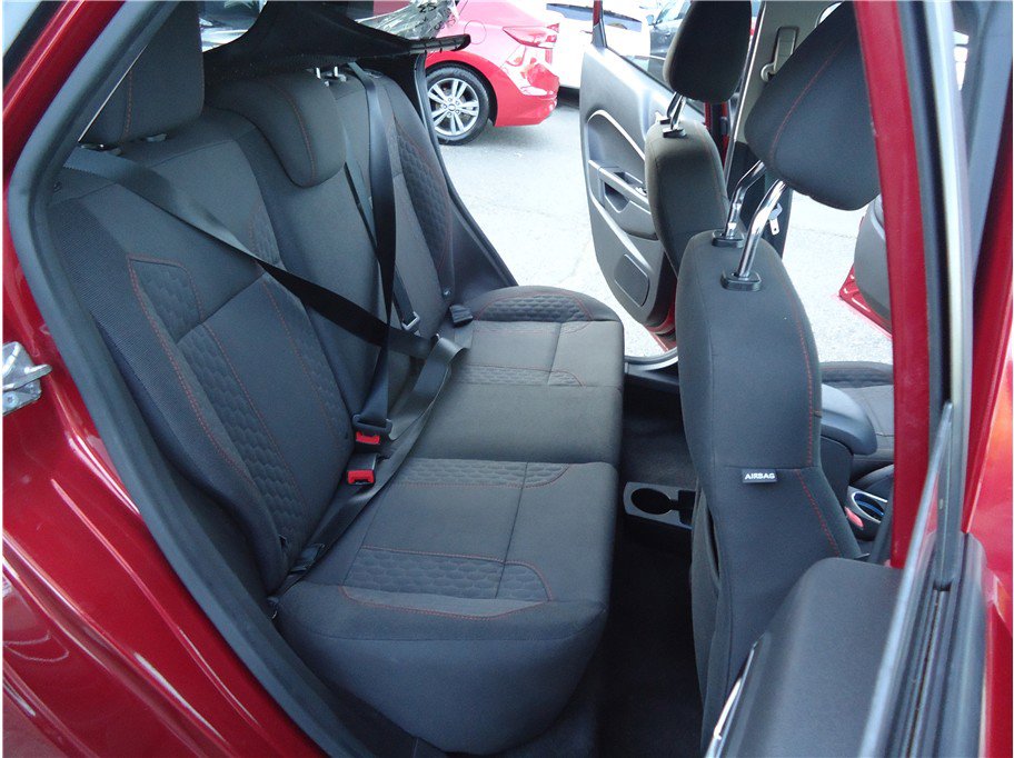 Used 2016 Ford Fiesta SE w/ Equipment Group 201A image 13