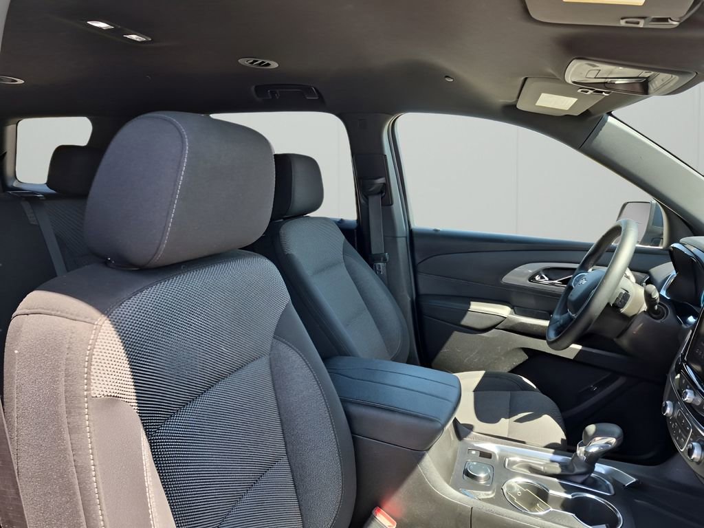 Used 2023 Chevrolet Traverse LT AWD/4WD image 16