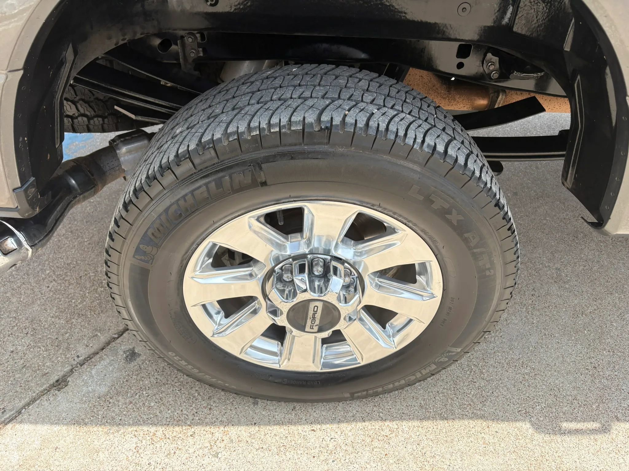 Used 2018 Ford F250 Platinum w/ Platinum Ultimate Package AWD/4WD image 9