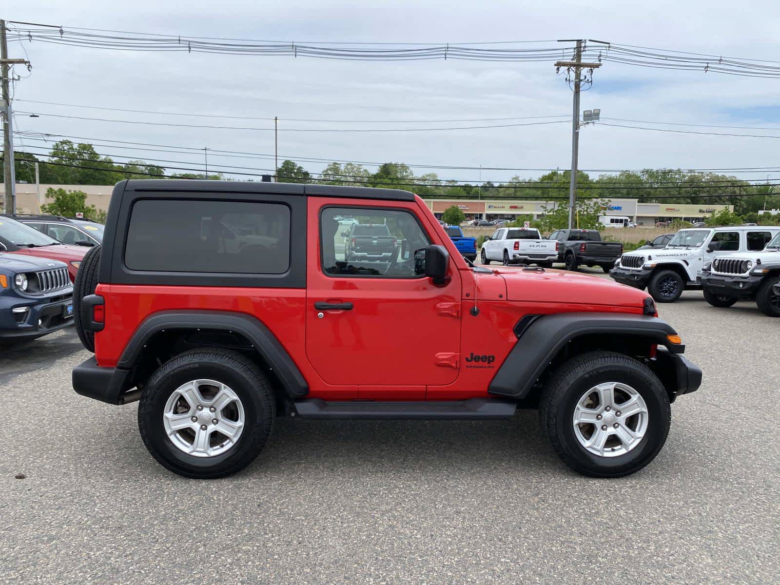 Certified 2022 Jeep Wrangler Sport AWD/4WD image 2