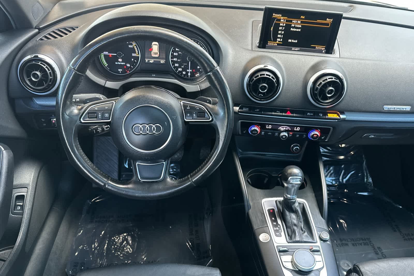 Used 2016 Audi A3 e-tron Premium Plus w/ Premium Plus Package FWD image 15