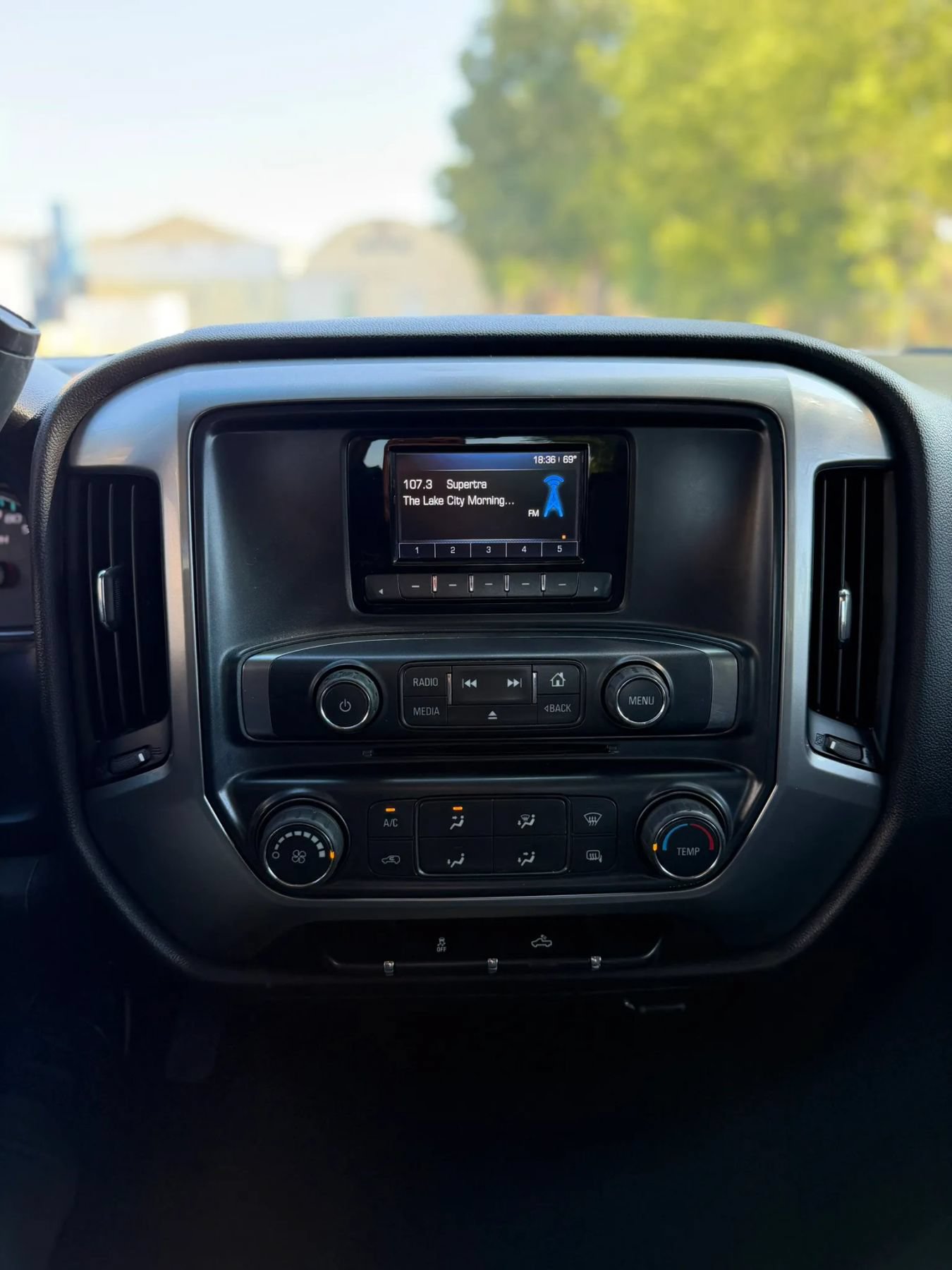 Used 2015 Chevrolet Silverado 2500 LT RWD image 13