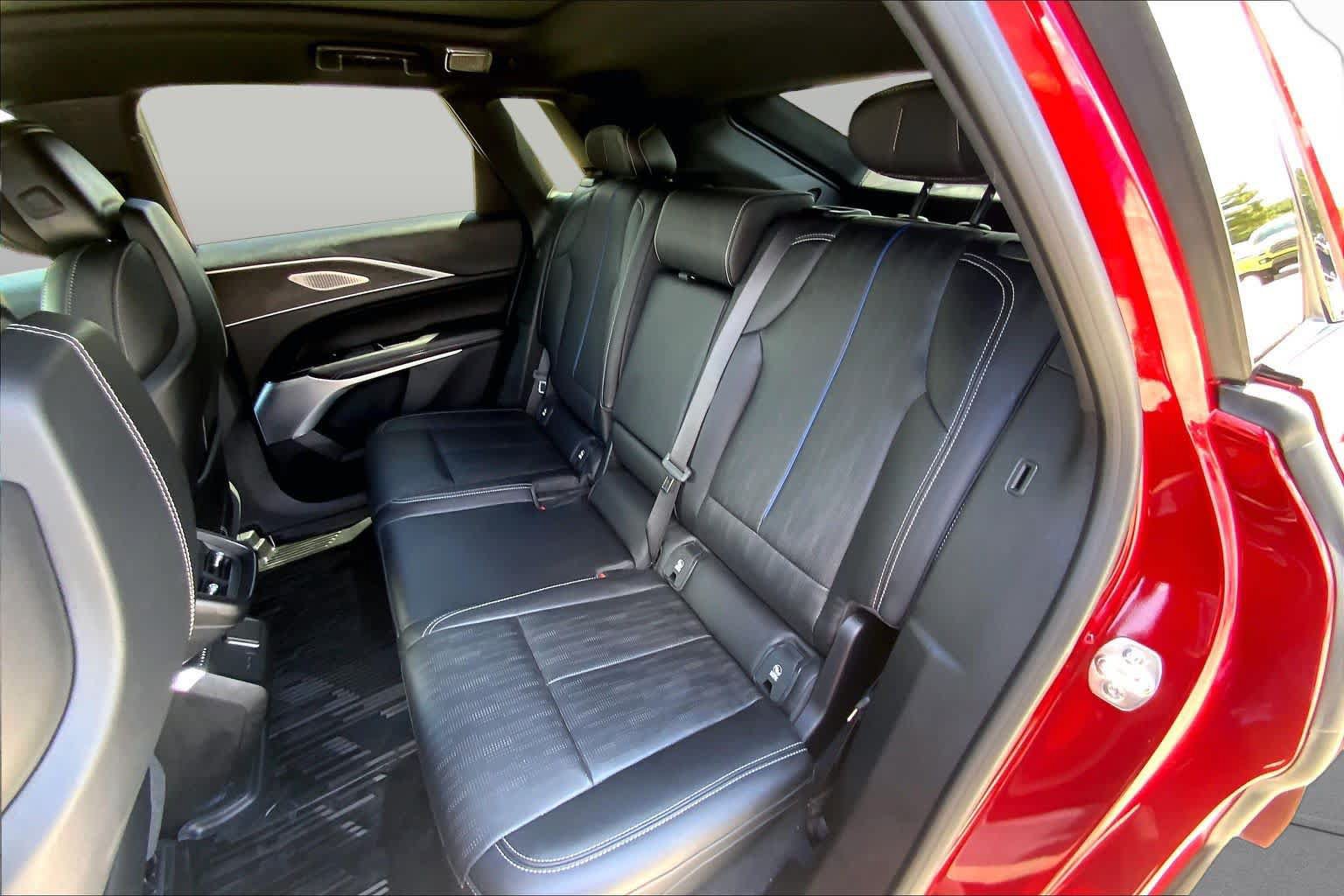 Used 2026 Cadillac Lyriq V w/ LPO, Floor Liner Package AWD/4WD image 20