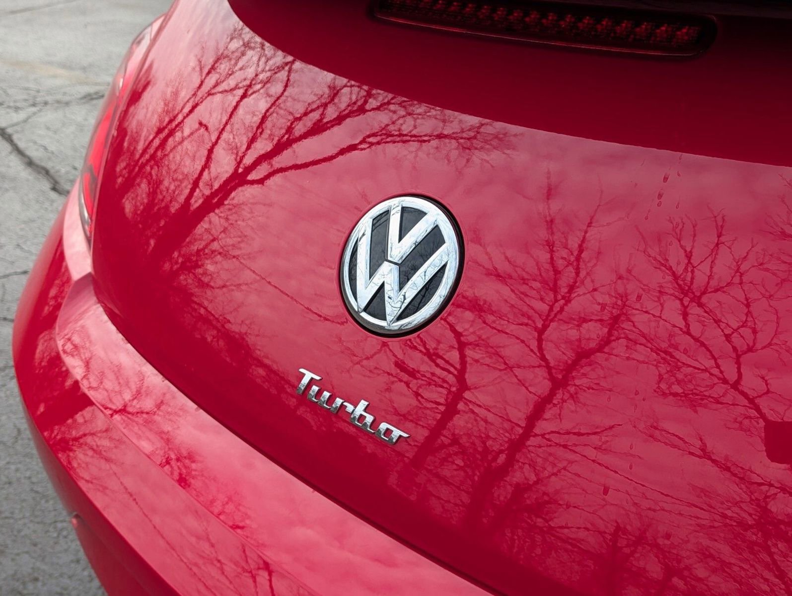 Used 2019 Volkswagen Beetle 2.0T image 11