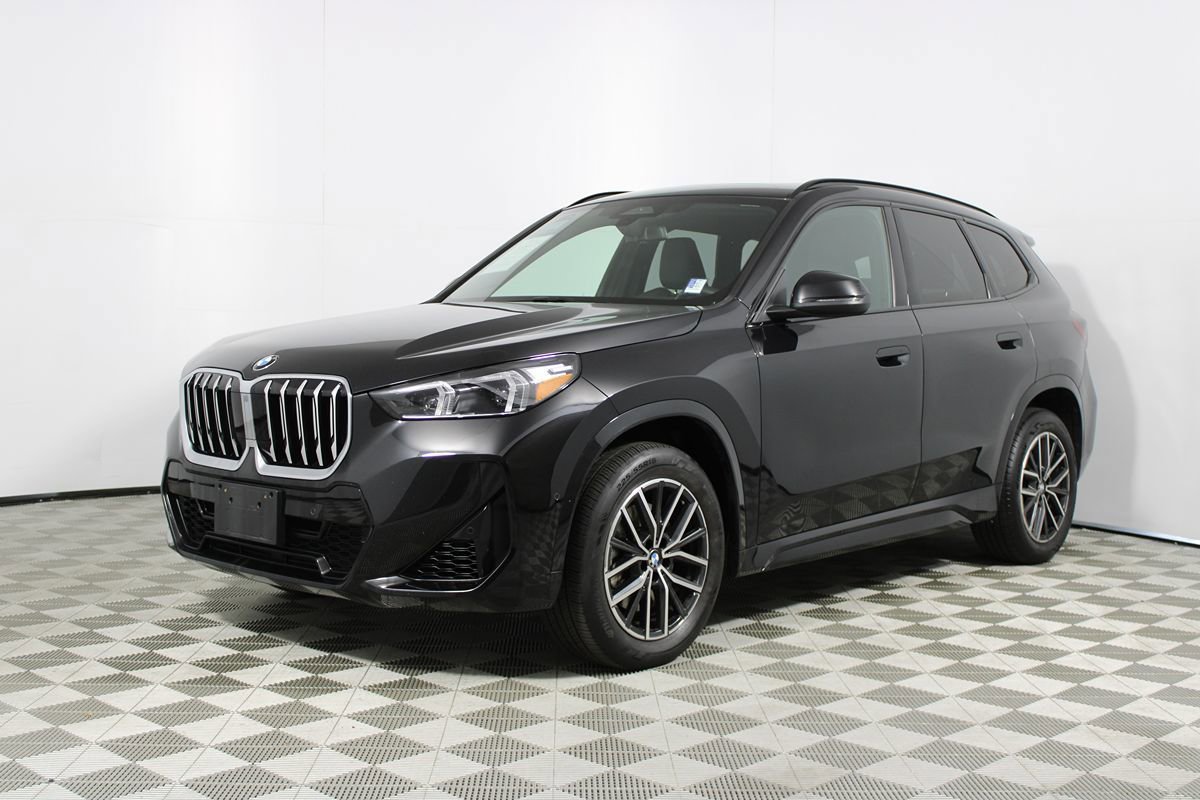 Used 2025 BMW X1 xDrive28i AWD/4WD image 3