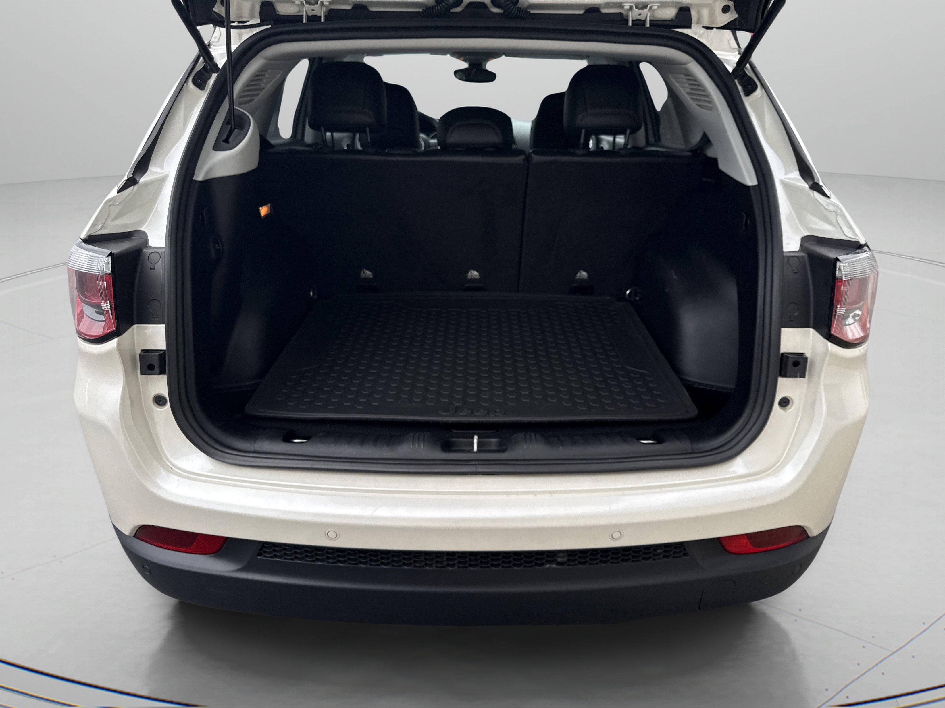 Used 2018 Jeep Compass Limited w/ Navigation Group image 7