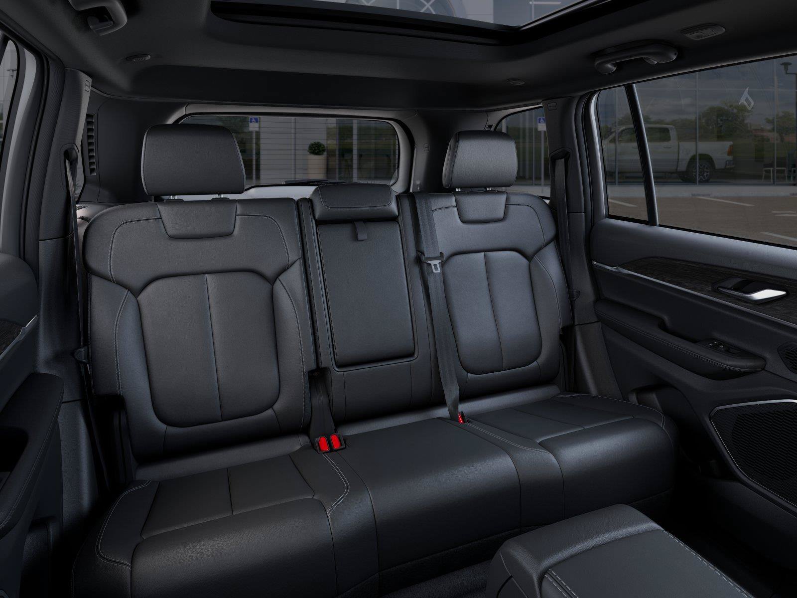 New 2025 Jeep Grand Cherokee Limited w/ Black Appearance Package AWD/4WD image 15