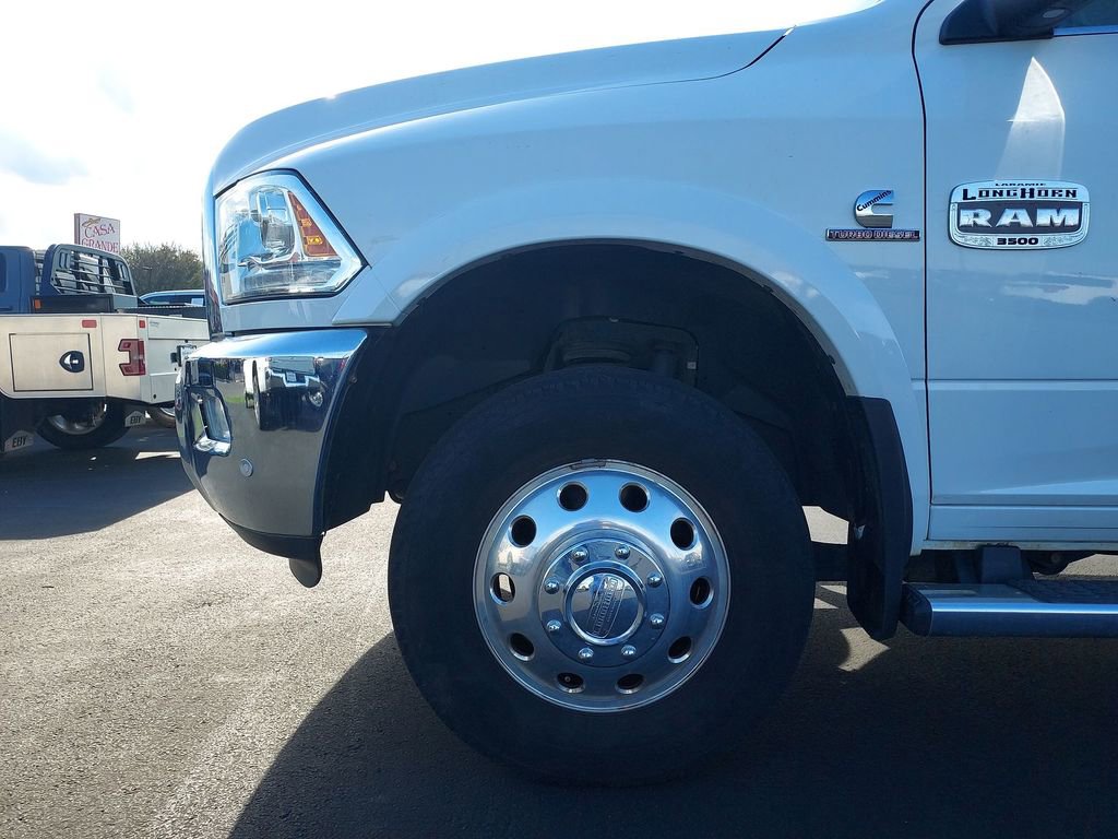 Used 2018 RAM 3500 Laramie Longhorn image 16