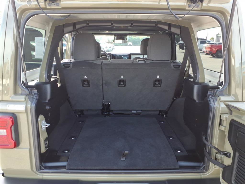 Used 2026 Jeep Wrangler Unlimited Sahara AWD/4WD image 14