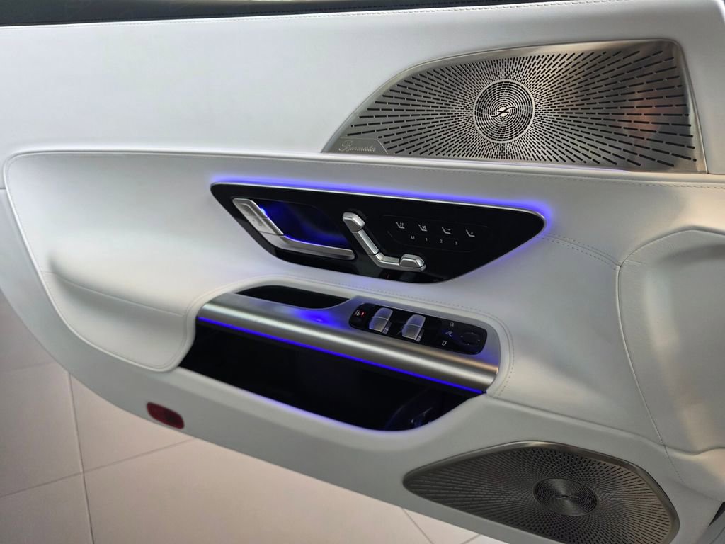 New 2026 Mercedes-Benz Maybach SL 680 image 14