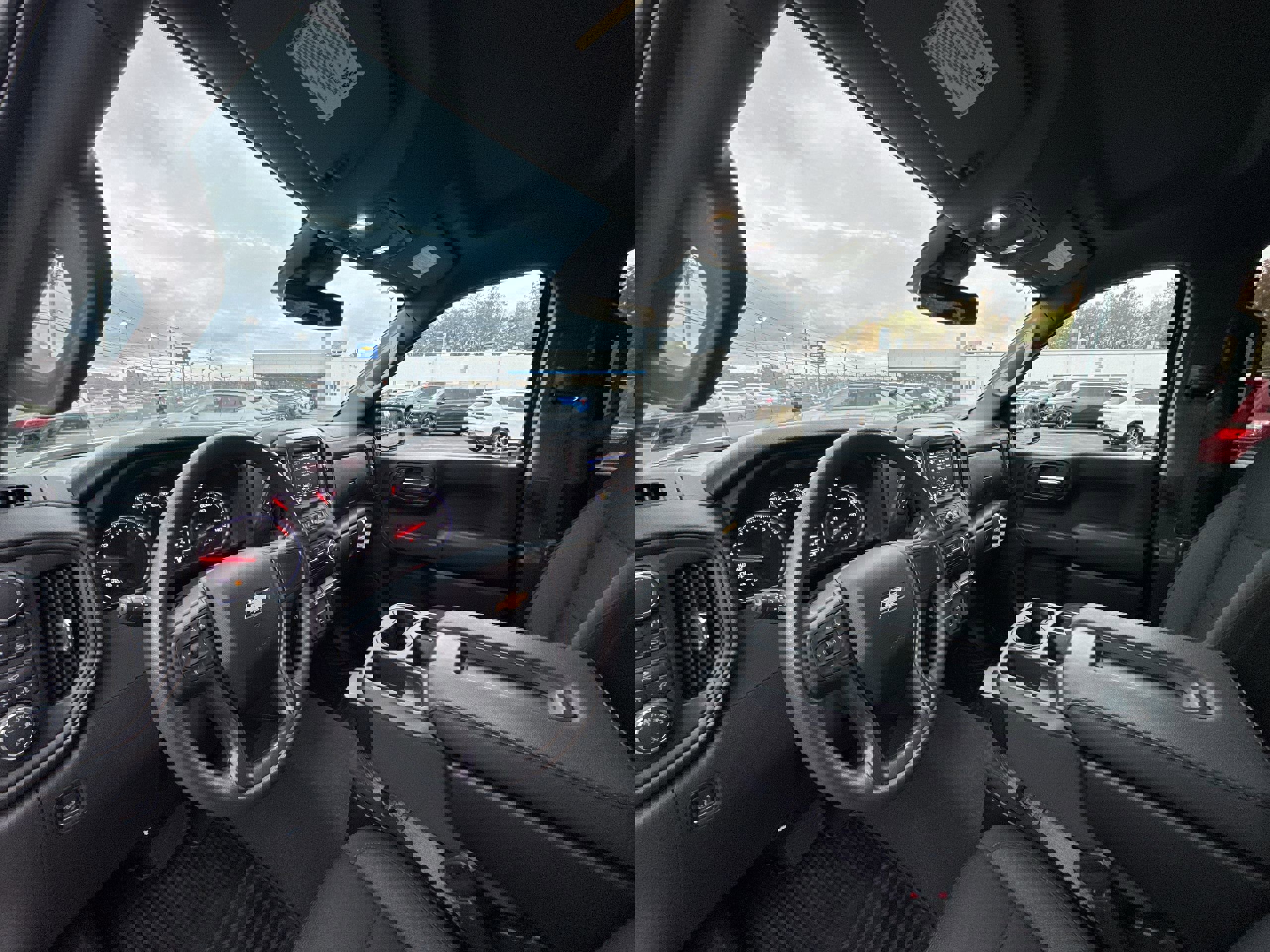 Used 2022 Chevrolet Silverado 1500 Custom image 10