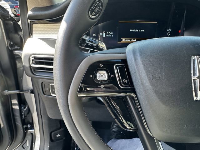 Certified 2025 Lincoln Corsair AWD image 27