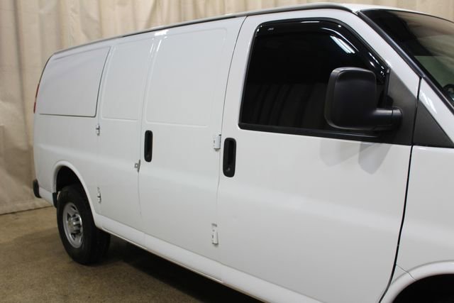 Used 2014 Chevrolet Express 3500 image 19