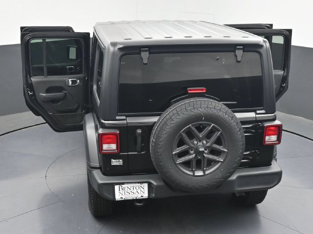 Used 2025 Jeep Wrangler Unlimited Sport AWD/4WD image 45