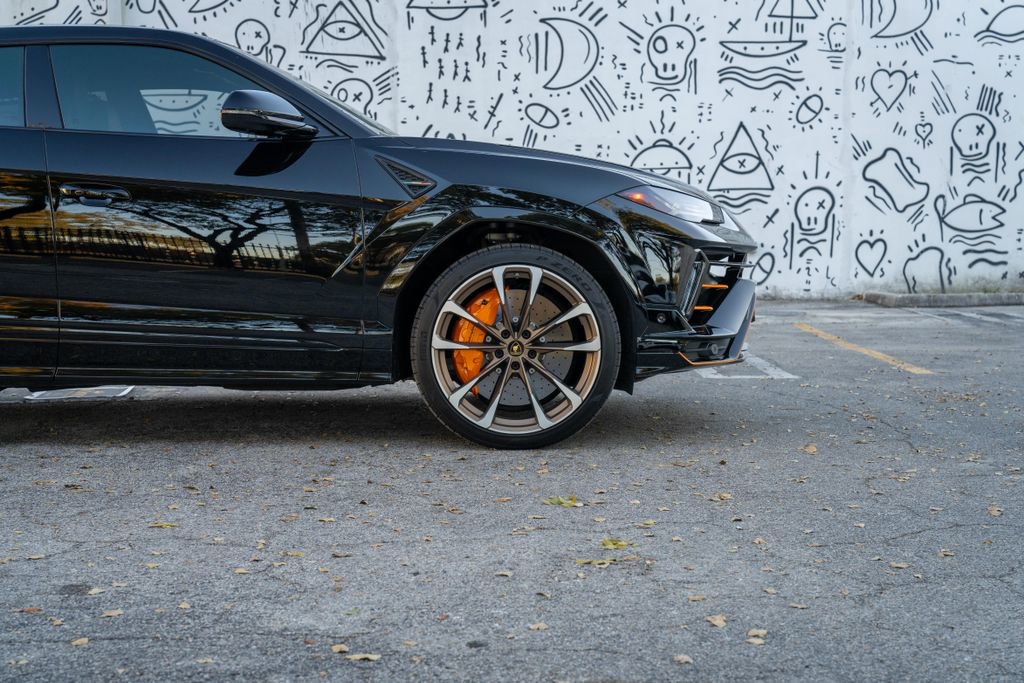 Used 2024 Lamborghini Urus S image 25