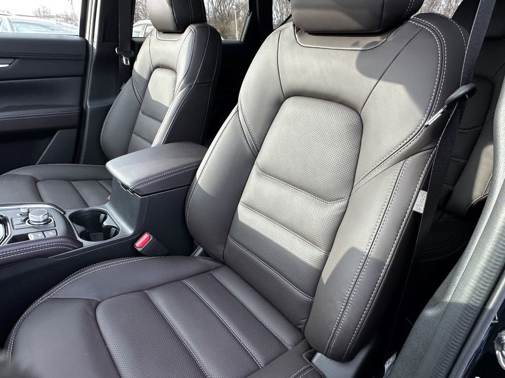 New 2025 MAZDA CX-5 Signature image 17
