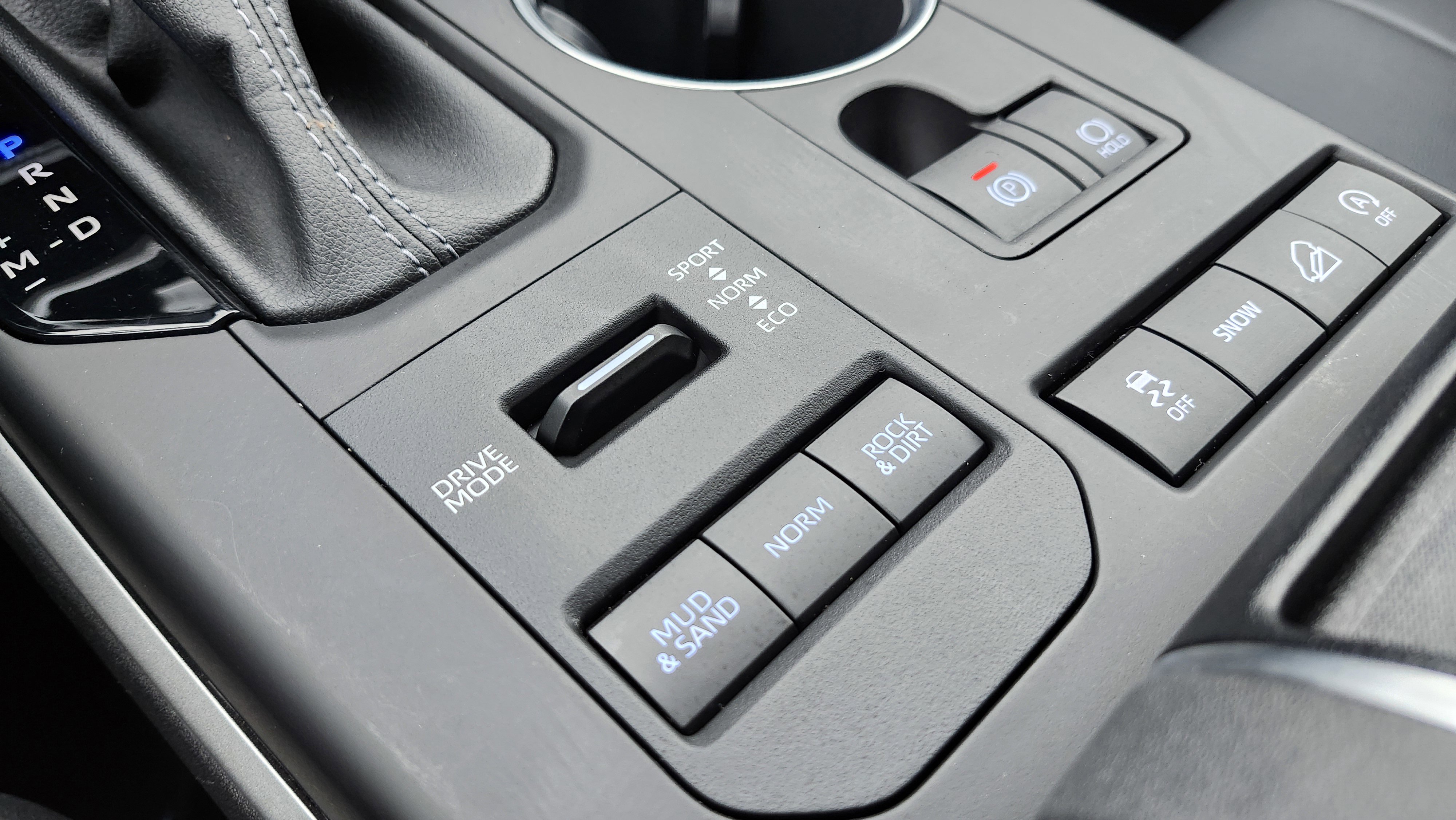 Used 2022 Toyota Highlander XLE image 12