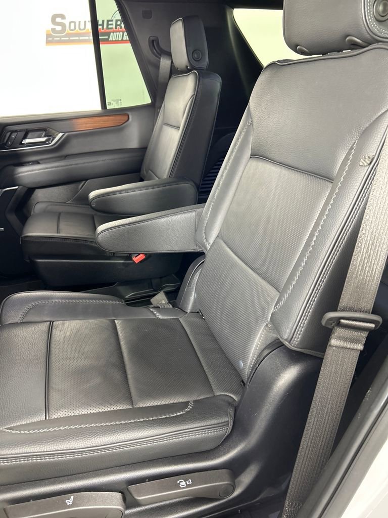 Used 2025 GMC Yukon Denali AWD/4WD image 18