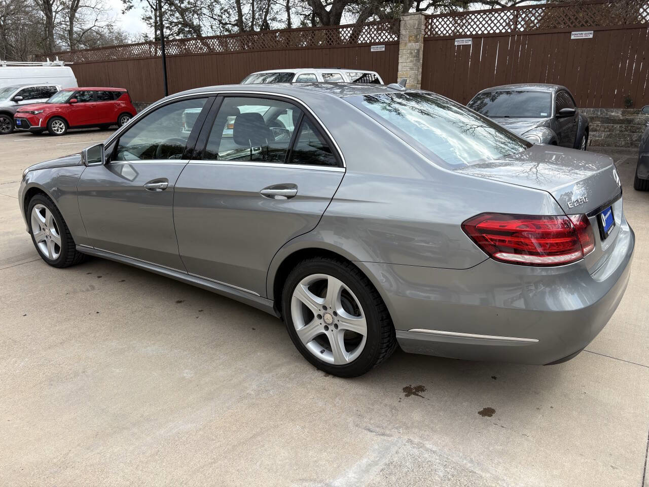 Used 2014 Mercedes-Benz E 250 BlueTEC Sedan image 6