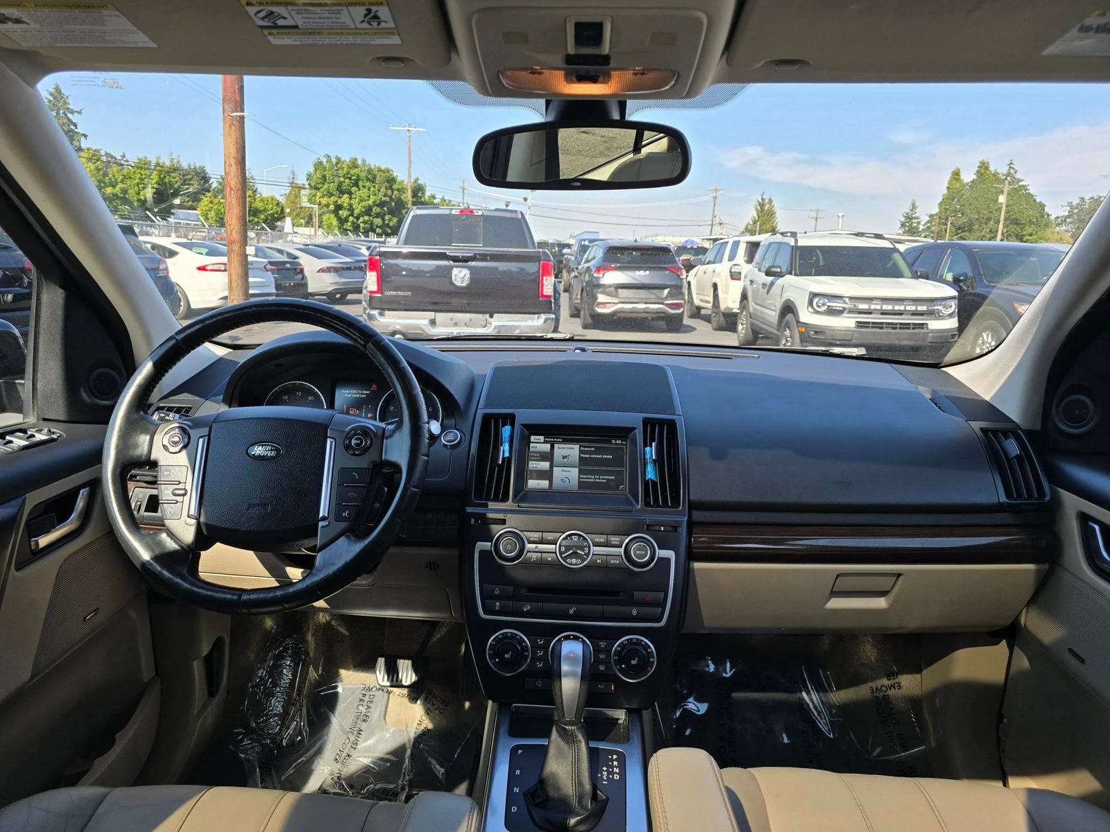 Used 2014 Land Rover LR2 HSE AWD/4WD image 12