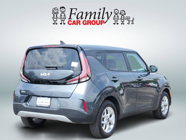 Used 2025 Kia Soul LX image 4