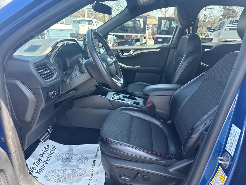Used 2023 Ford Escape ST-Line w/ Tech Pack #1 FWD image 23
