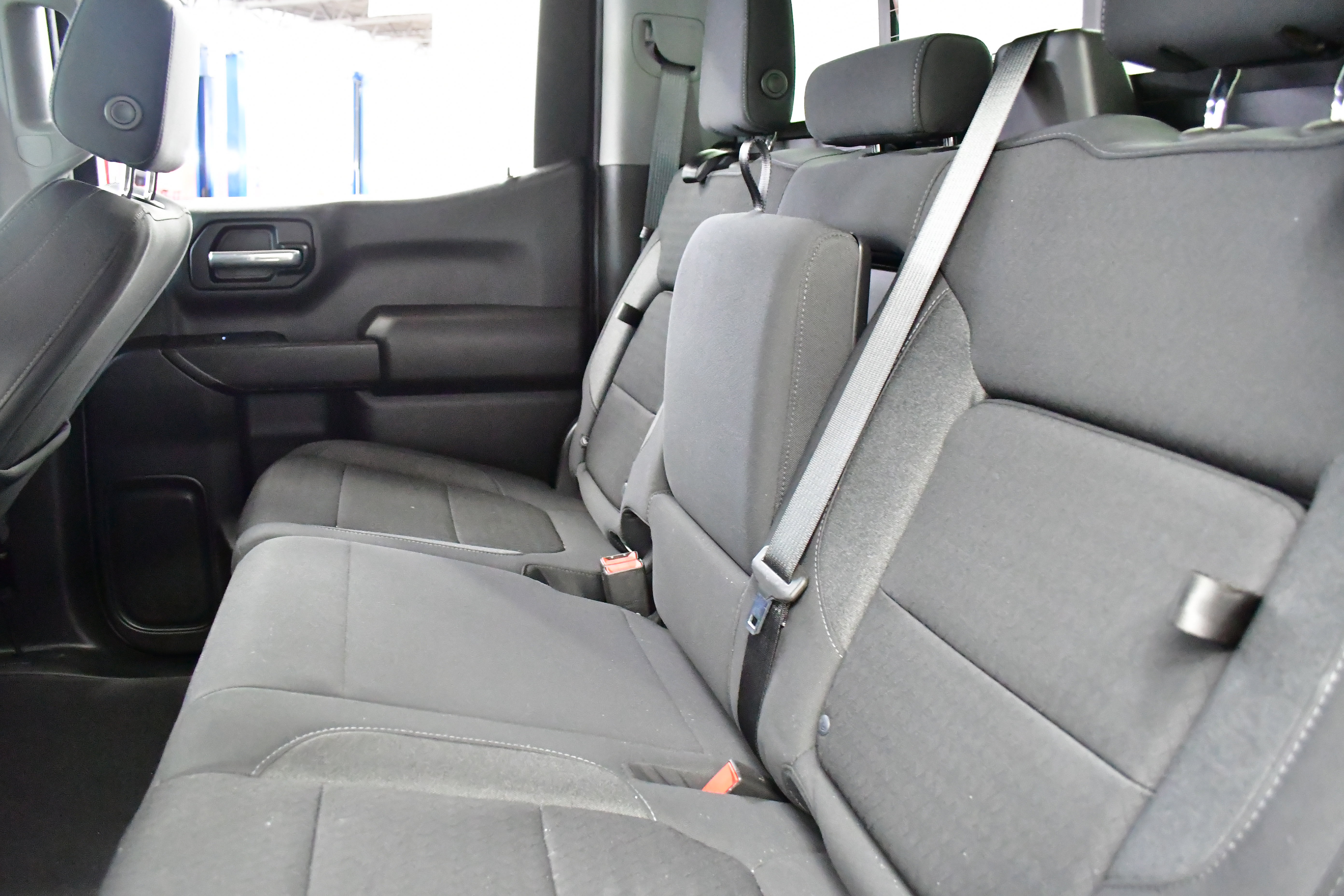 Used 2022 Chevrolet Silverado 1500 LT AWD/4WD image 10