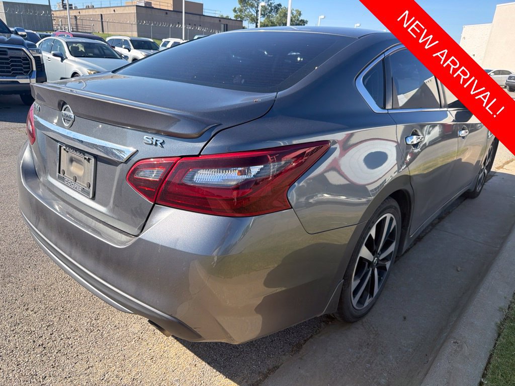 Used 2018 Nissan Altima 2.5 SR FWD image 4