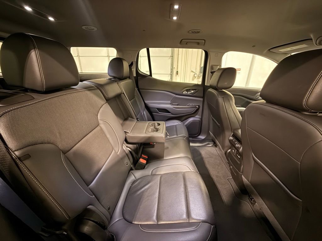 Used 2023 GMC Acadia SLT image 29