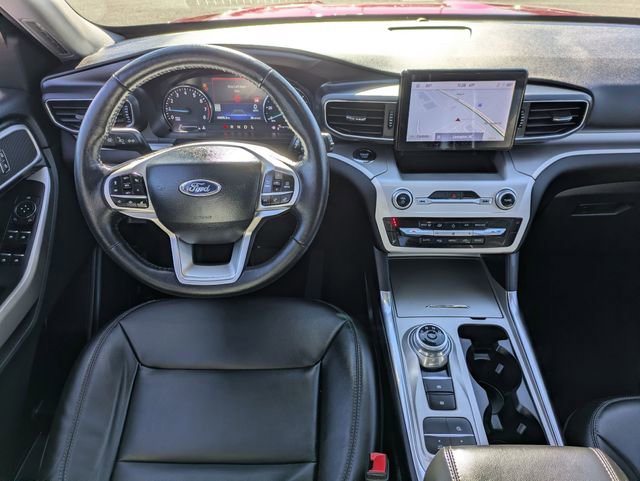 Used 2022 Ford Explorer XLT w/ Equipment Group 202A image 30