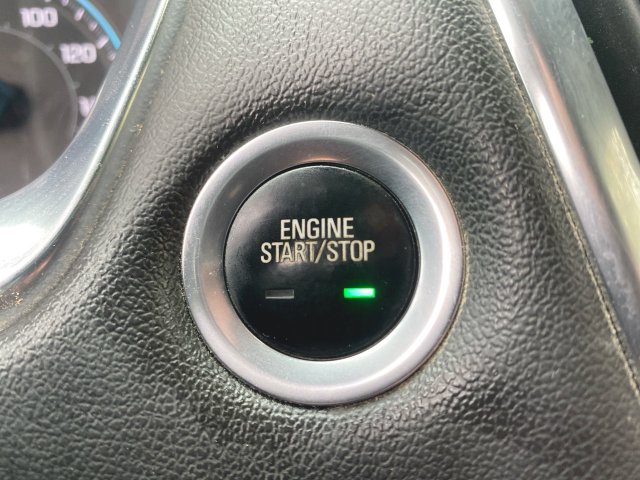 Used 2023 Chevrolet Traverse LT FWD image 16