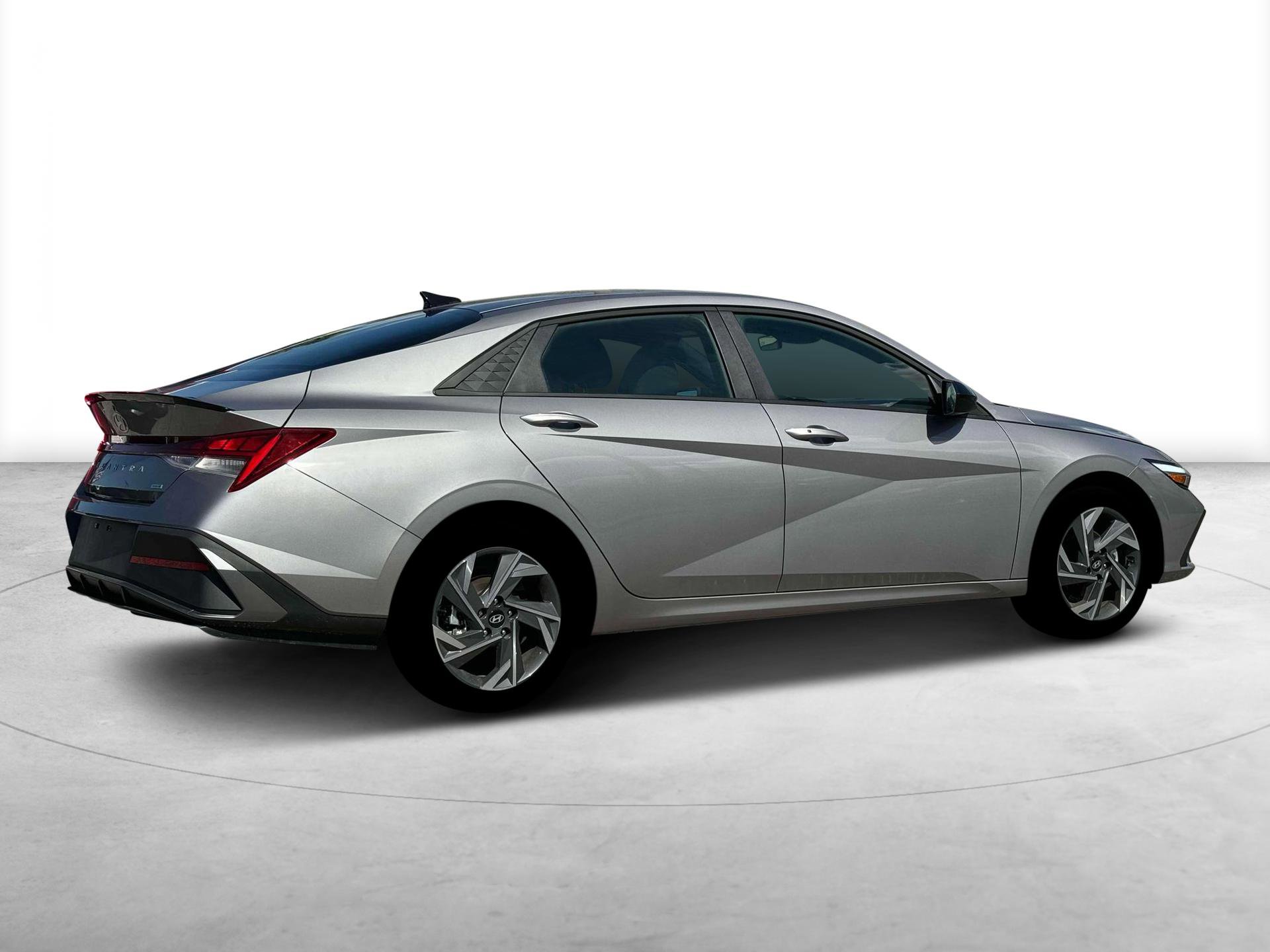 New 2025 Hyundai Elantra SEL image 8