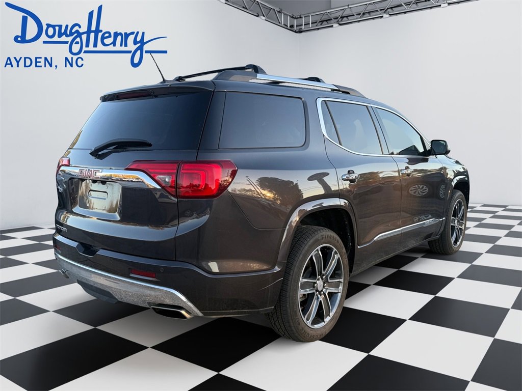 Used 2017 GMC Acadia Denali w/ Technology Package image 5