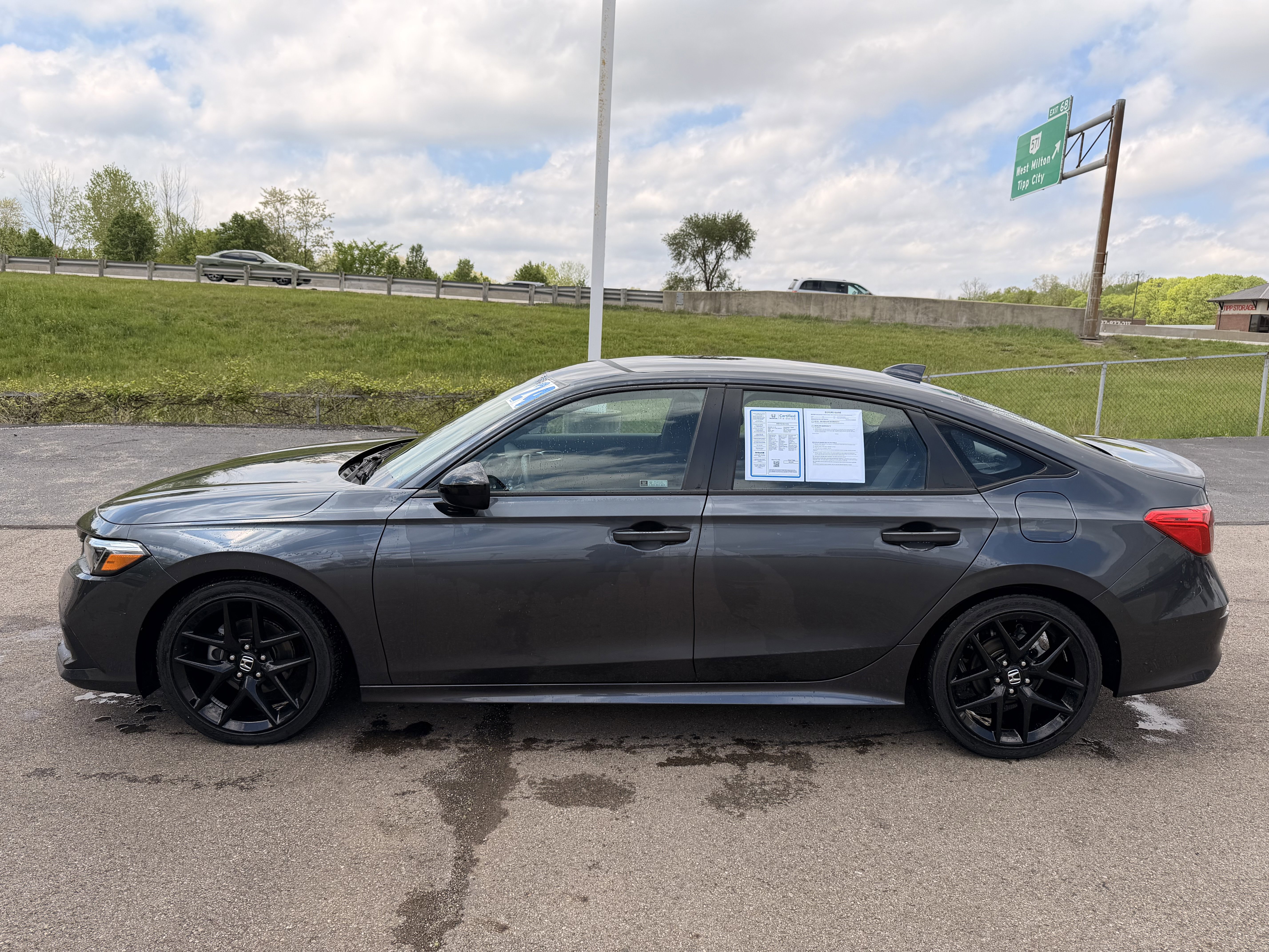 Used 2024 Honda Civic Sport image 6