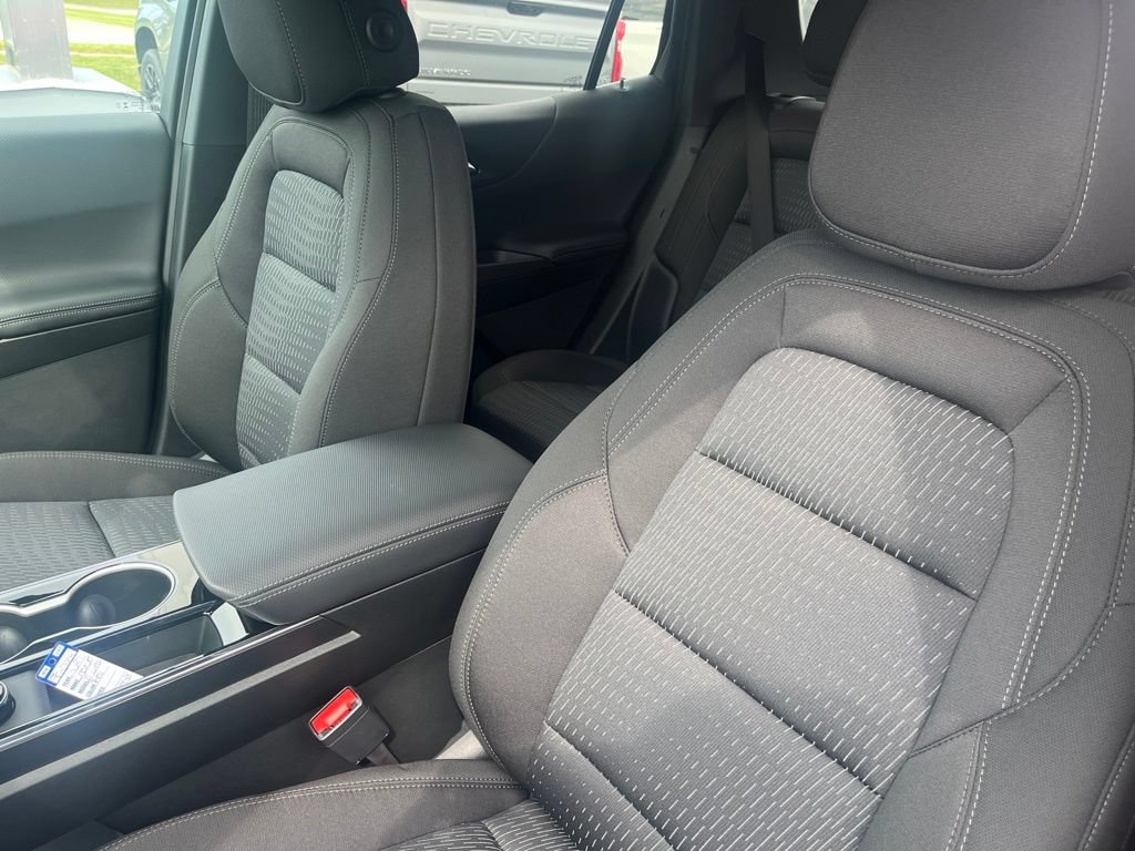 New 2027 Chevrolet Equinox LT FWD image 13