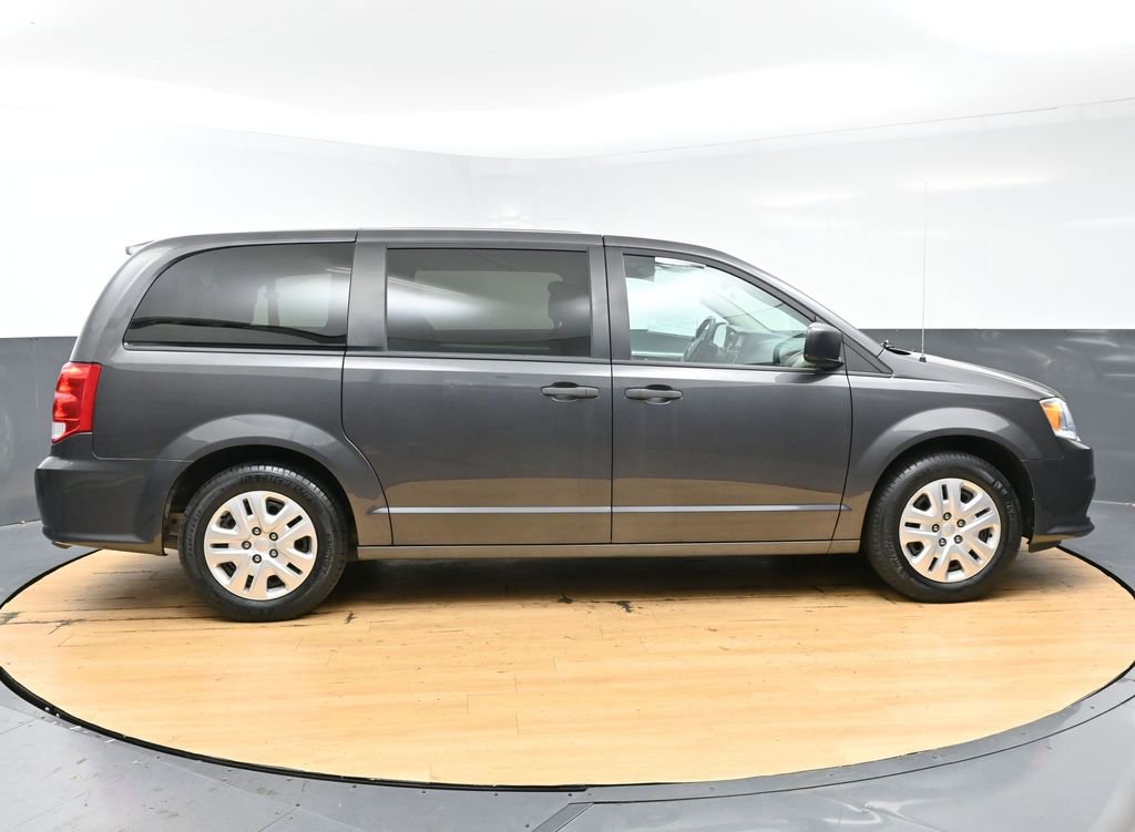Used 2019 Dodge Grand Caravan SE image 9
