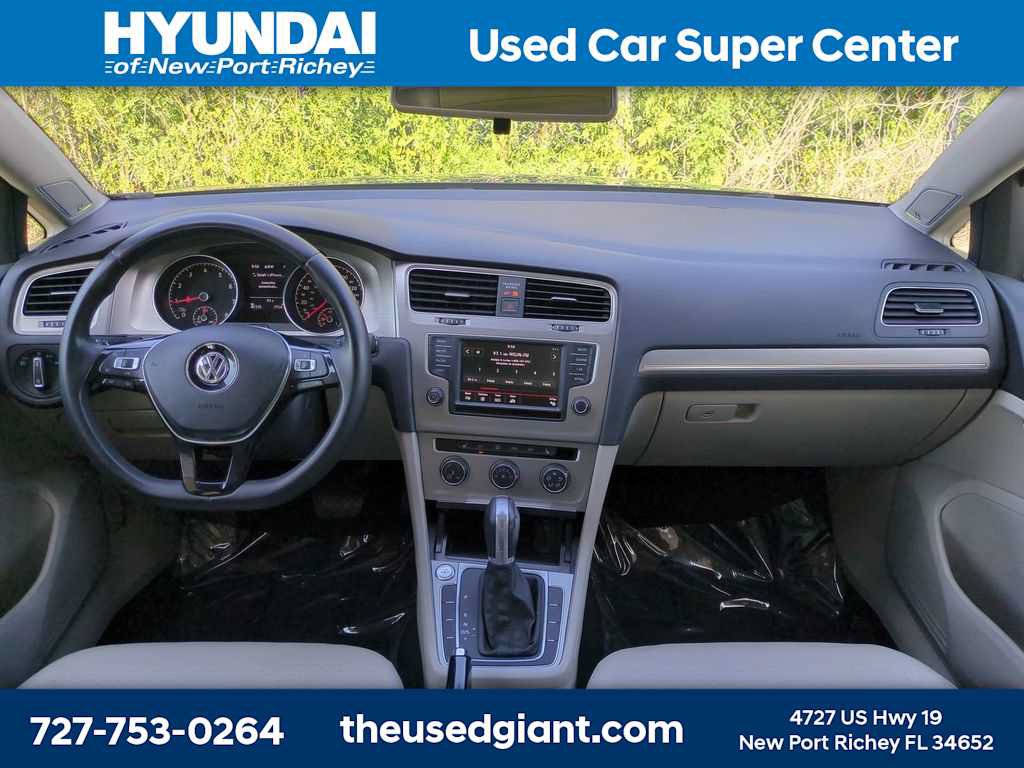 Used 2016 Volkswagen Golf S FWD image 15