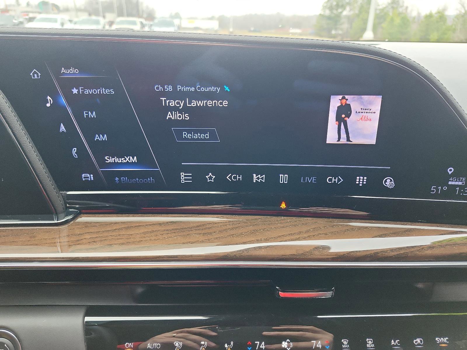 Used 2024 Cadillac Escalade Sport Platinum w/ LPO, ONYX Package image 18