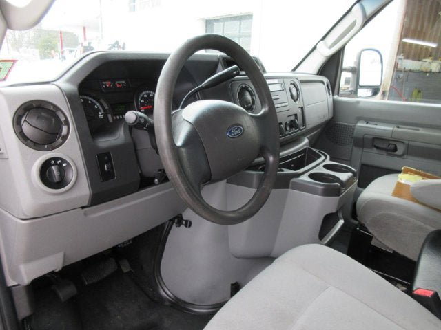 Used 2014 Ford E-450 and Econoline 450 Super Duty w/ Power Windows & Locks Group RWD image 9