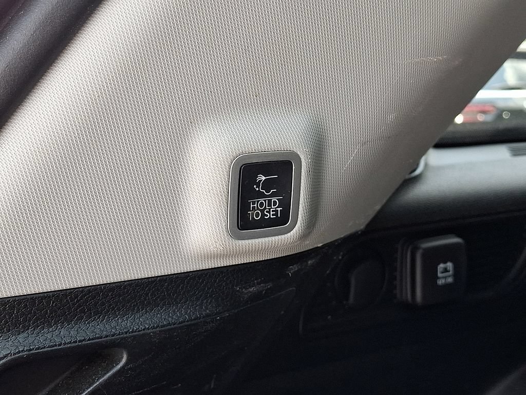 Used 2022 Jeep Grand Cherokee Limited AWD/4WD image 32