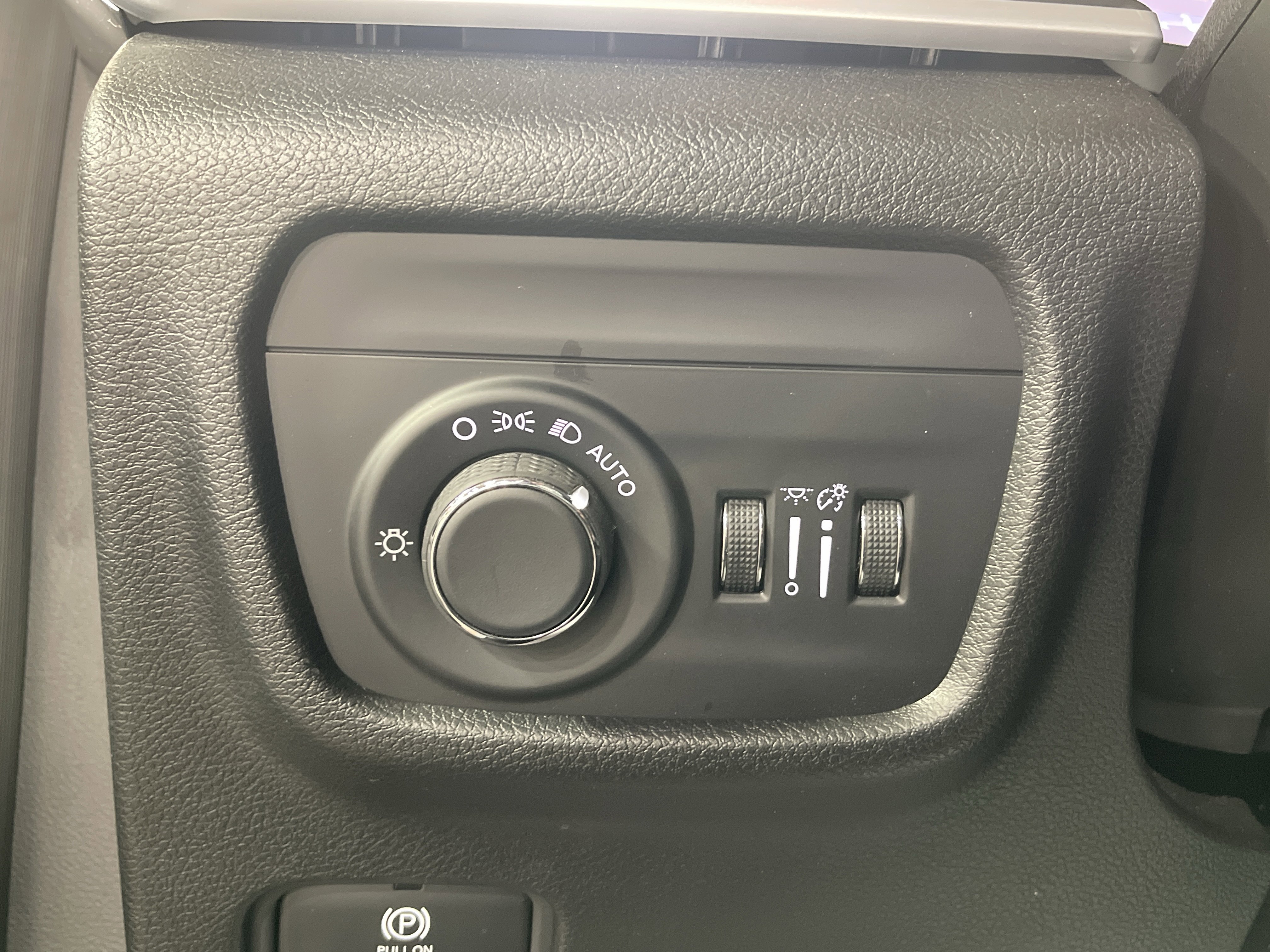 Used 2024 Jeep Grand Cherokee Laredo image 20