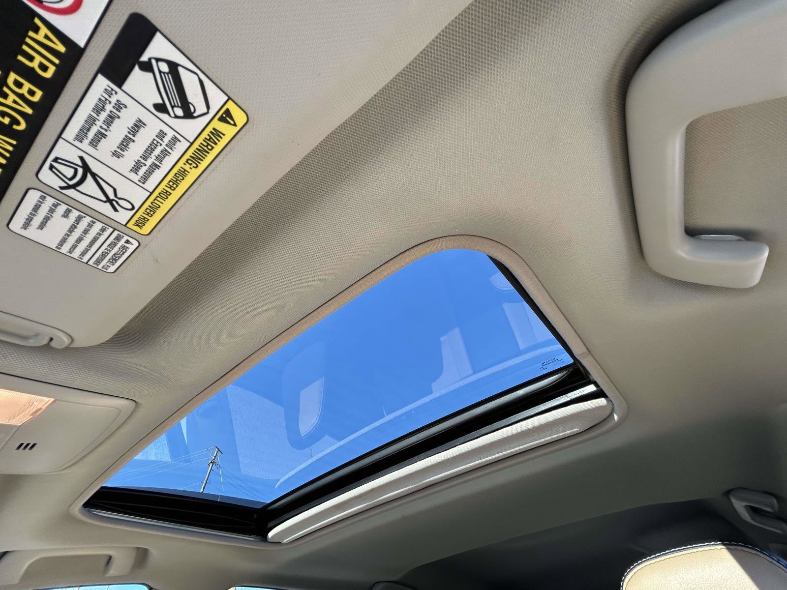 Used 2017 Toyota RAV4 Limited image 11