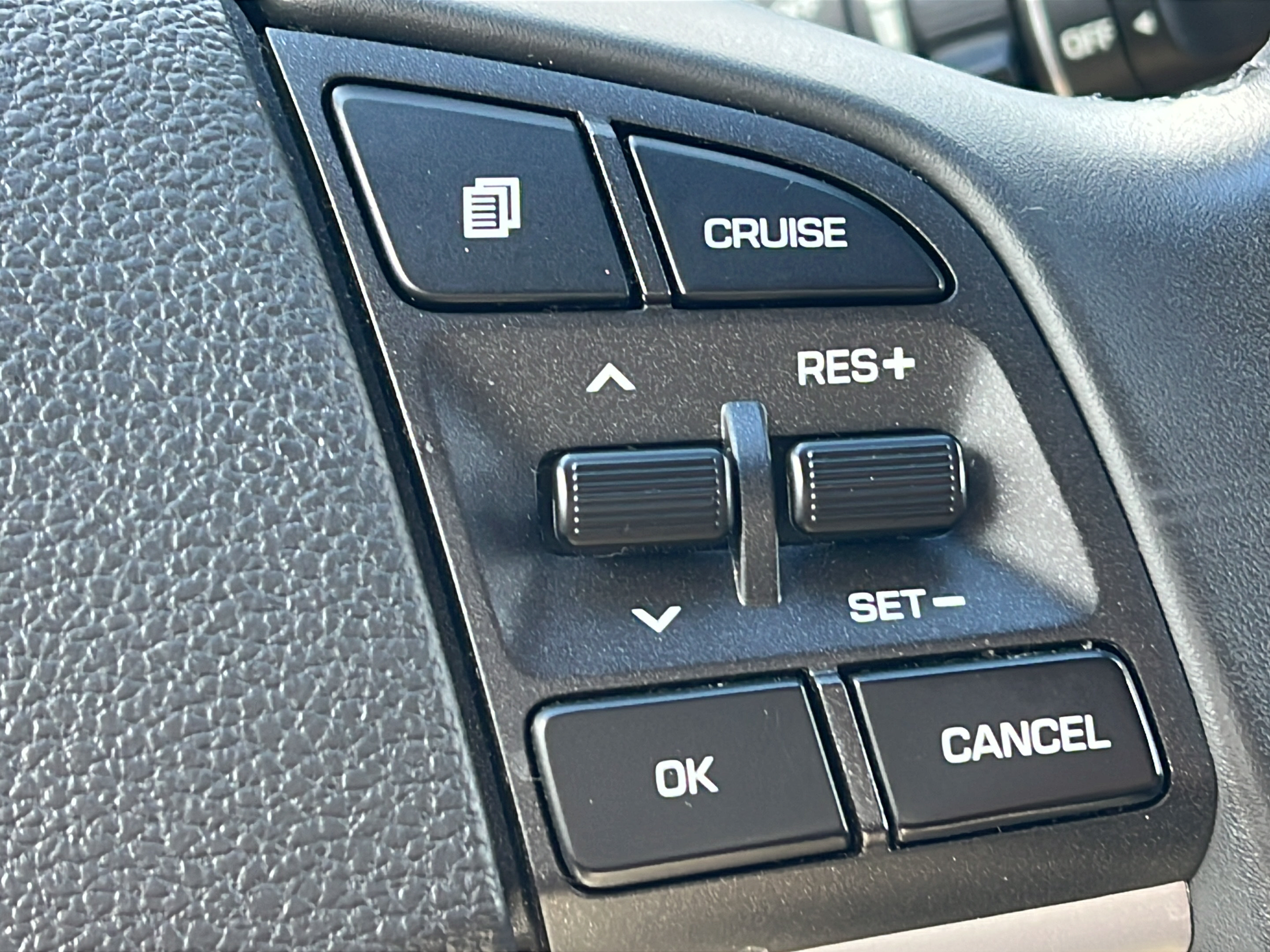 Used 2020 Hyundai Tucson Sport FWD image 20