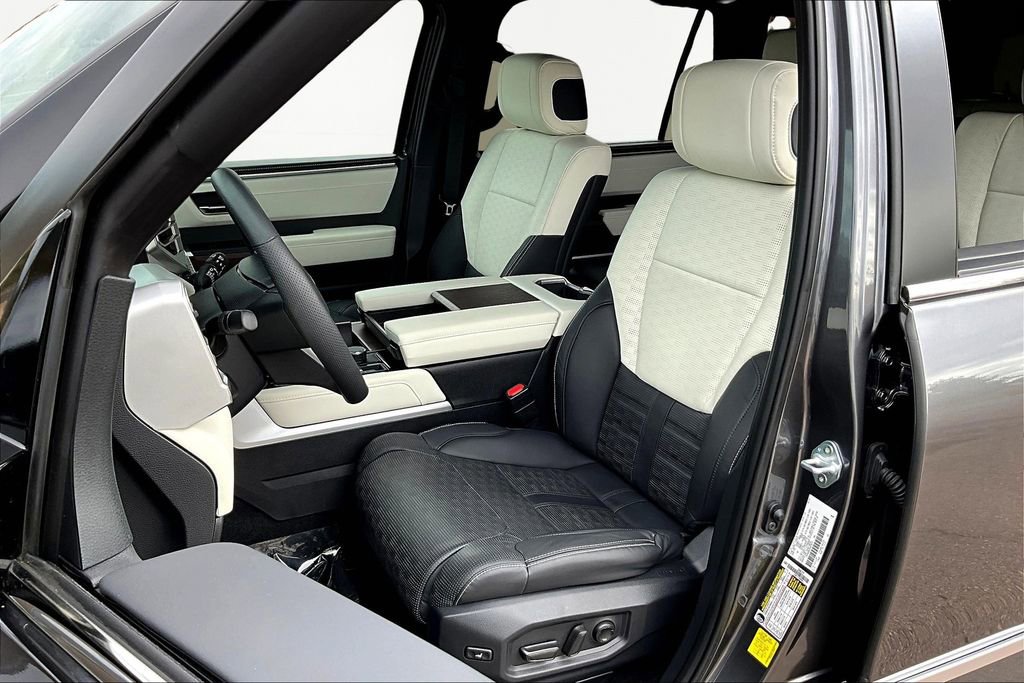 Used 2024 Toyota Sequoia Capstone image 19