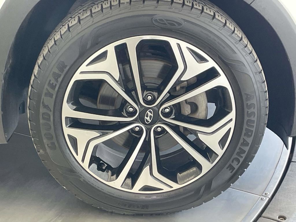 Used 2019 Hyundai Santa Fe AWD image 14
