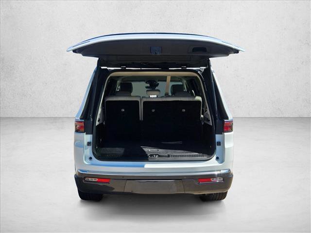 Used 2022 Jeep Wagoneer Series III w/ Flexible Seating Group AWD/4WD image 6