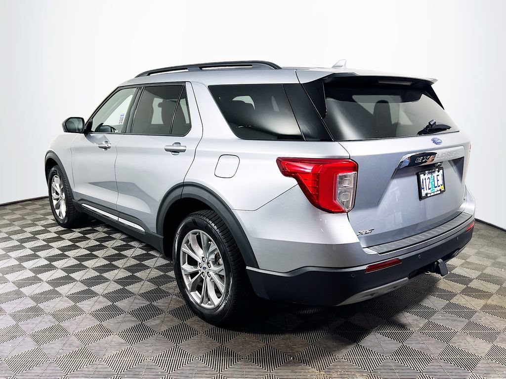 Used 2020 Ford Explorer XLT w/ Equipment Group 202A AWD/4WD image 5